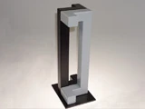 Stele grau-schwarz von Bernhard Licini